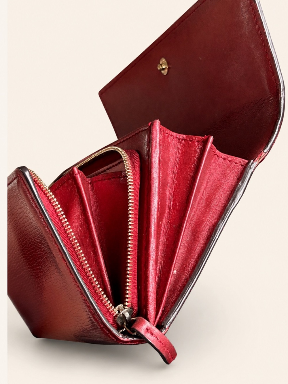 Gucci GUCCISIMA Heart Red Leather Long Wallet EUC - Picture 8 of 9